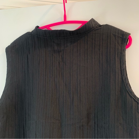 Black Notched Neck Ruffle Hem Smock Dress - Picture 7 of 12